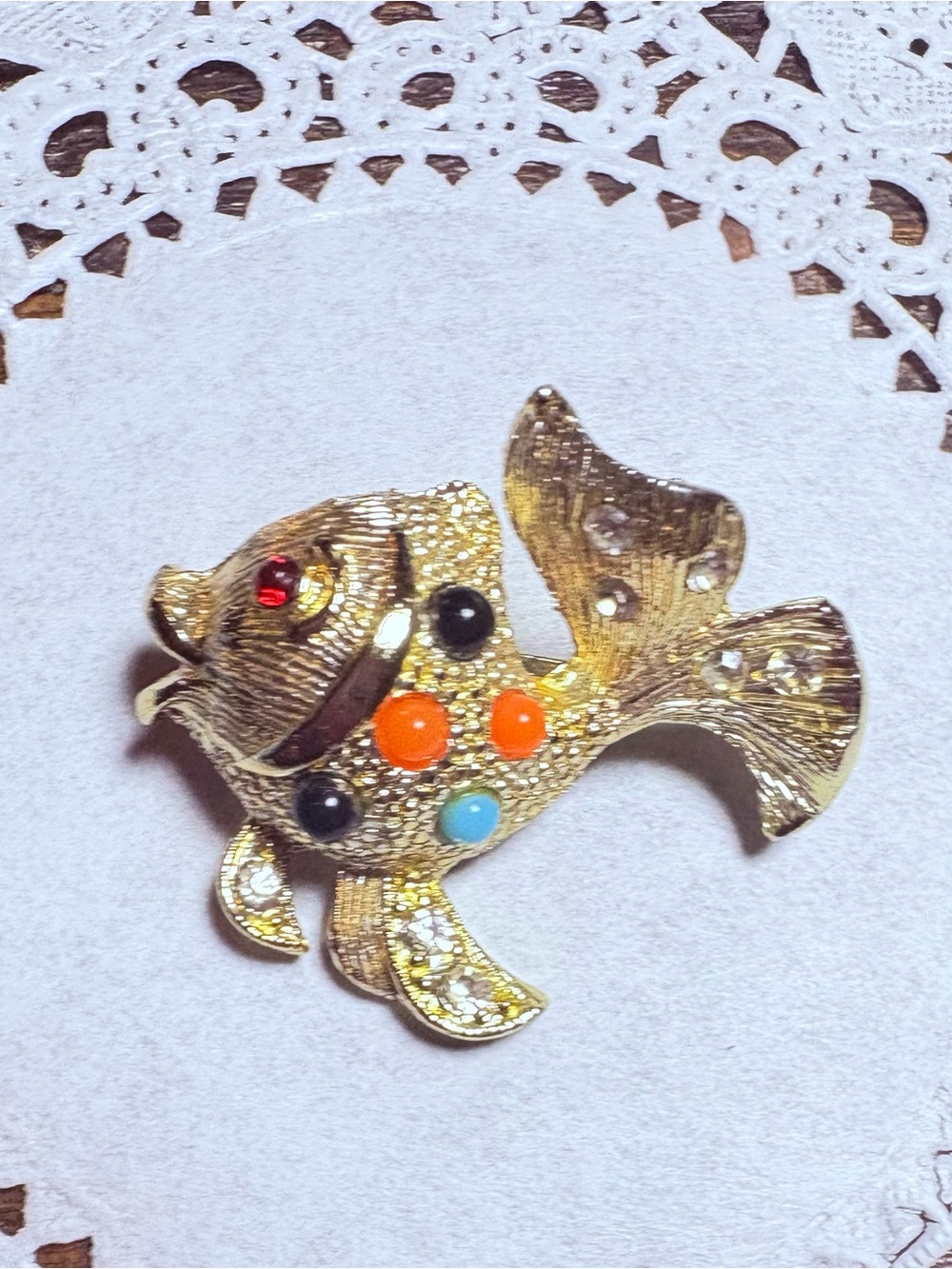 Vintage MCM Koi Gold Tone w/Colored Cabochons & Rhinestone Figural Fish Brooch - Picture 2 of 6